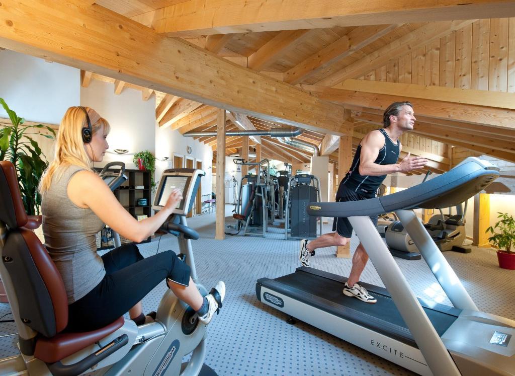 Hotel Post Sport- Und Wellness Samnaun Bagian luar foto