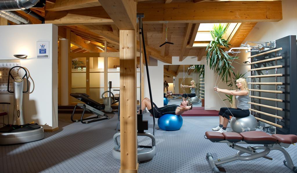 Hotel Post Sport- Und Wellness Samnaun Bagian luar foto